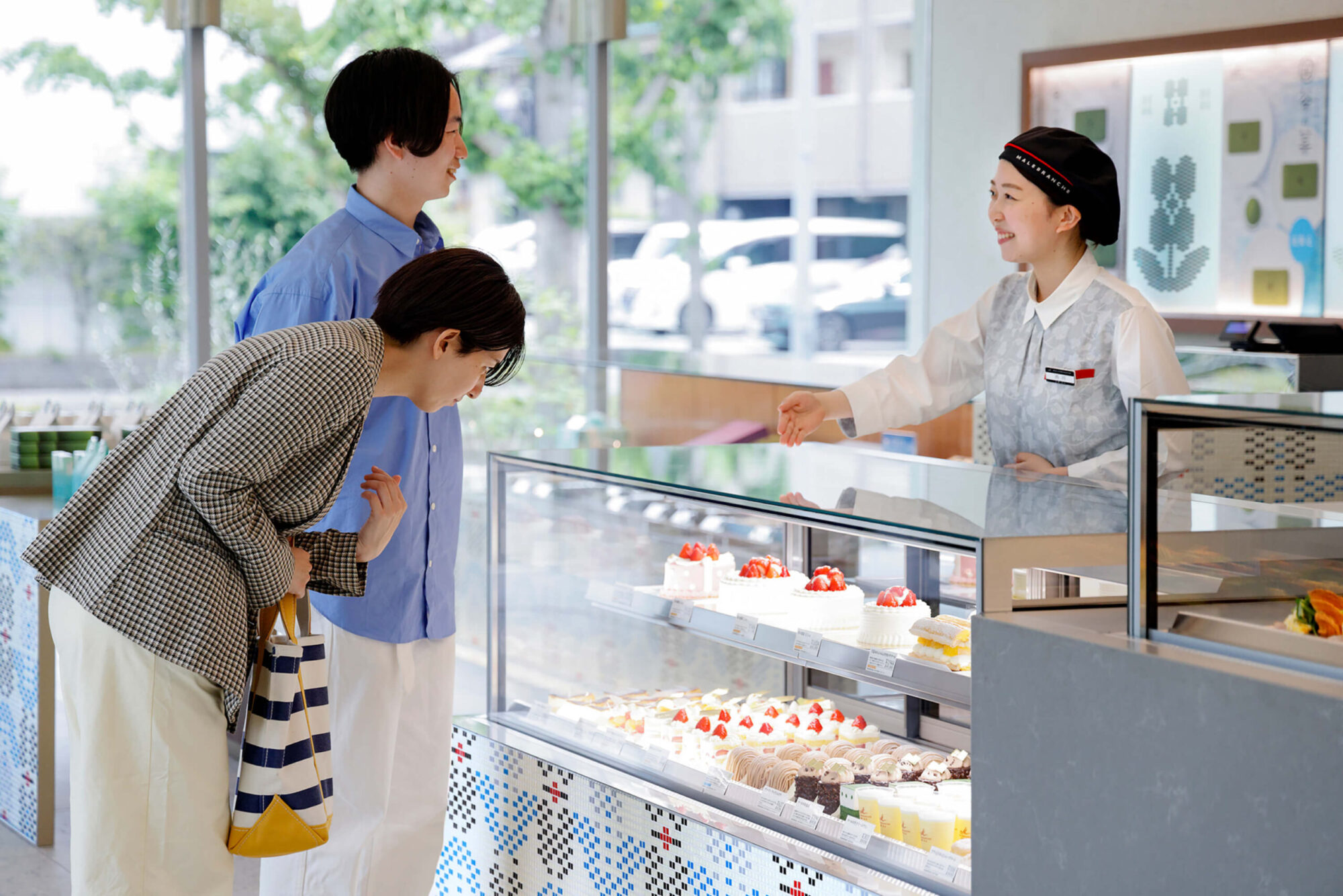 マールブランシュ上桂店　内観